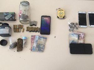 Polícia Civil prende trio acusado de tráfico de drogas em Murici
