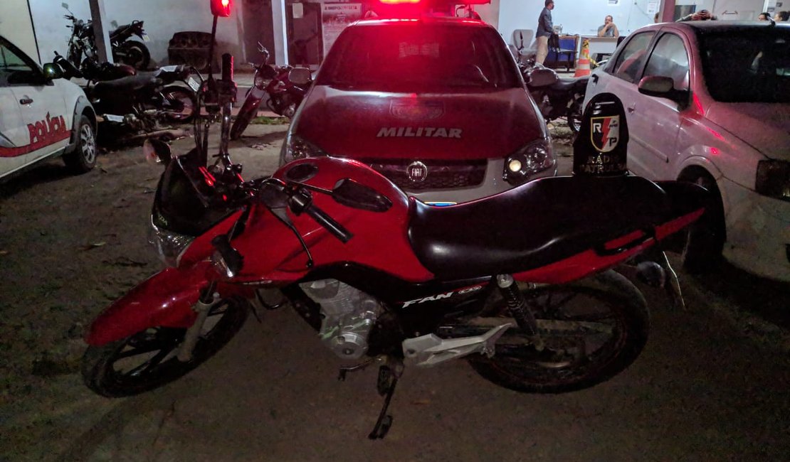 Polícia recupera moto com queixa de roubo em Arapiraca