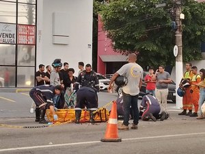 Motociclista tem fratura na perna após colisão na Av. Tomás Espíndola, em Maceió