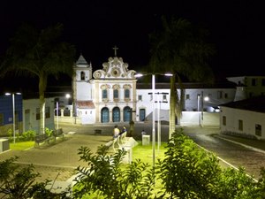 Noites do Circuito Penedo de Cinema terão shows de samba, rock e reggae