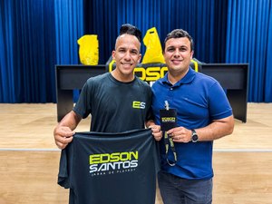 Enriquecendo a cultura e valorizando talentos da terra, Prefeitura de Girau do Ponciano distribui kits dos artistas