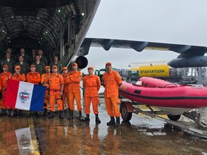 [Vídeo] Bombeiros alagoanos são recebidos com homenagens no retorno de missão humanitária no RS