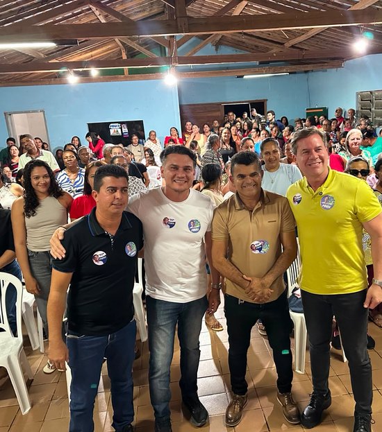 Lideranças de Vila Aparecida declaram apoio a Marx Beltrão e Marcos Beltrão durante evento comunitário