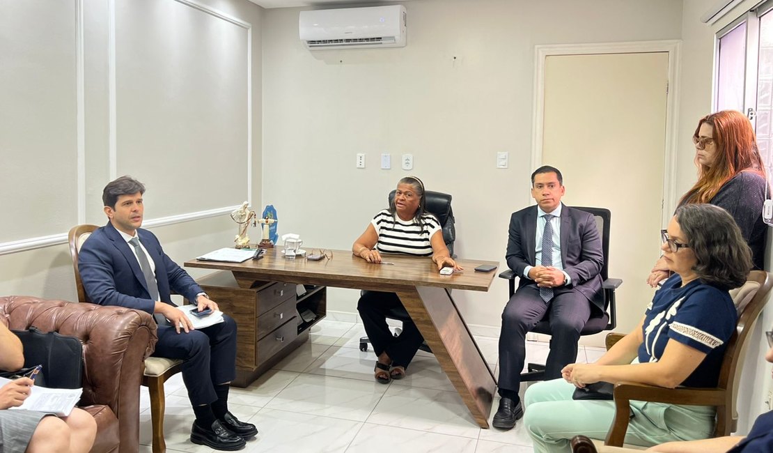 Prefeitura de Palmeira dos Índios abre diálogo com Sindicato dos Médicos