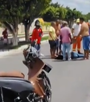Mulher fica ferida após motociclista avançar sinalização e provocar colisão em Arapiraca