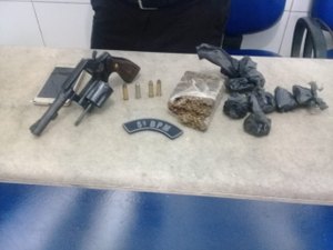 Trio é preso com drogas e revólver no bairro Cidade Universitária 