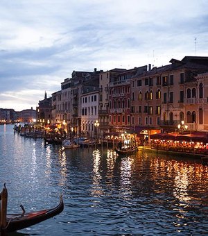Veneza decide banir turistas 'mal educados' por até 6 meses