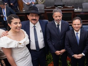 Gilberto Gonçalves prestigia entrega da Comenda Tavares Bastos a Arthur Lira