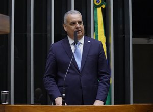 Deputado cobra esclarecimentos sobre uso indevido de dados em plataforma de empresa condenada