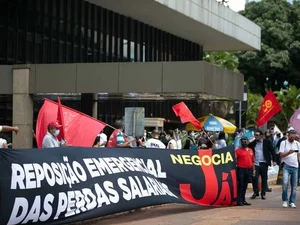 Governo Federal enfrenta greve no Banco Central, INSS e Ministério do Trabalho