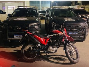 Polícia apreende veículo irregular no Centro do município de Porto Calvo