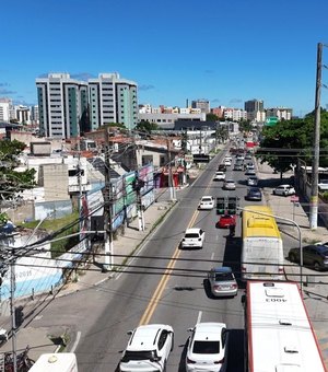 Trânsito na Gustavo Paiva terá faixa reversível em horários de pico