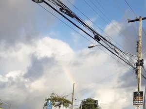 Acidentes deixam trânsito lento em vias de escoamento de Maceió