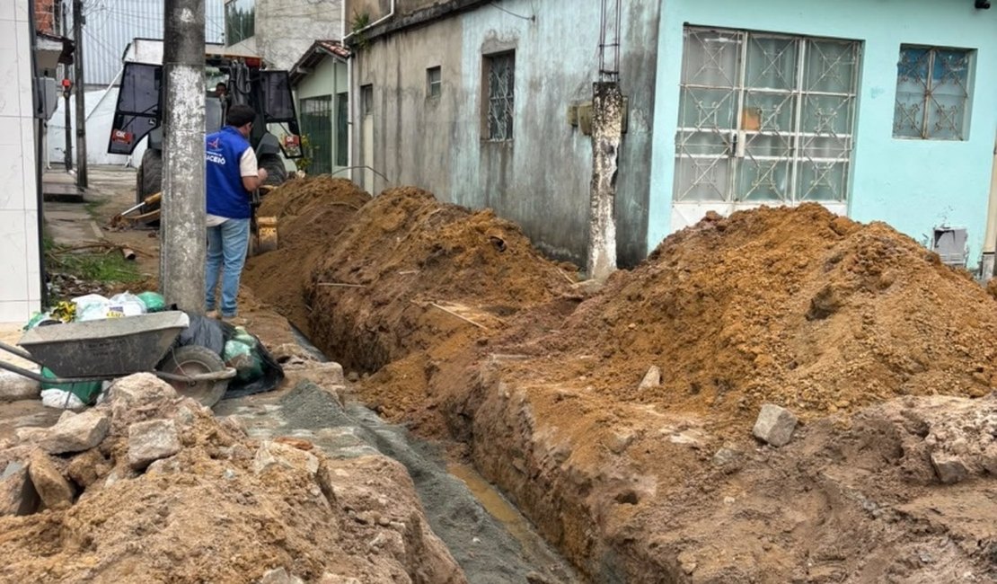 Prefeitura inicia implantação de sistema de drenagem no Tabuleiro do Martins