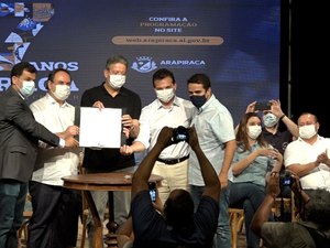 [Vídeo] Luciano Barbosa recebe Arthur Lira em cerimônia pelos 97 anos de Emancipação Política de Arapiraca