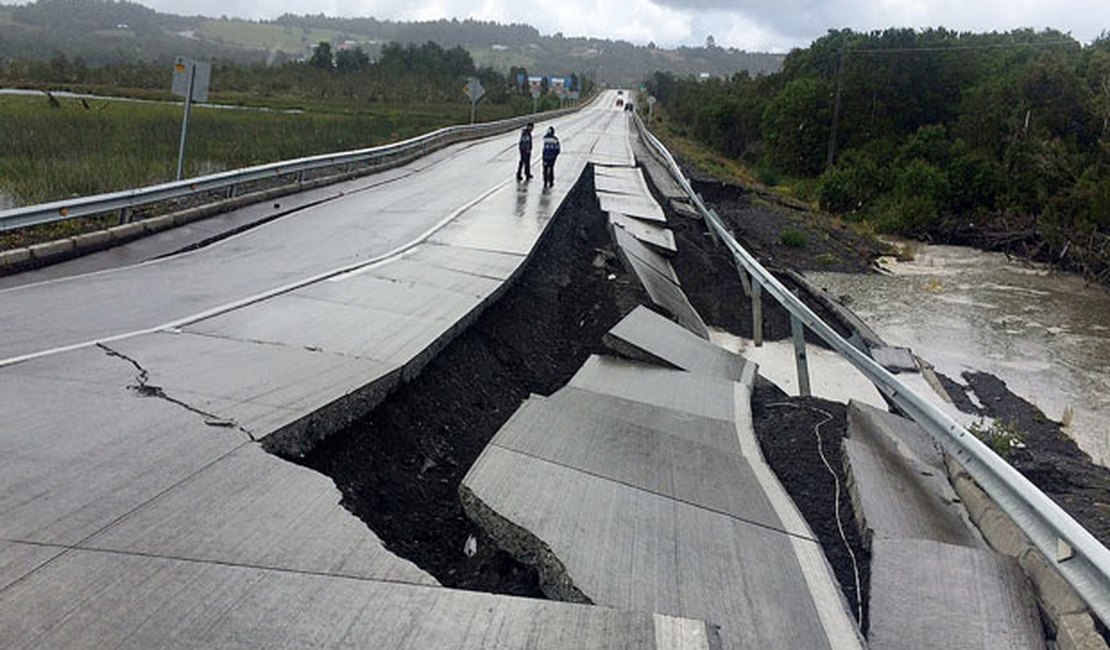 Após forte terremoto, Chile ordena evacuação de 4 regiões litorâneas