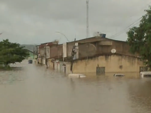 Cerca de 2 mil casas ficam submersos em São Miguel dos Campos