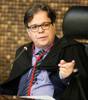 Tutmés Airan assume interinamente Governo de Alagoas nesta quarta (30)