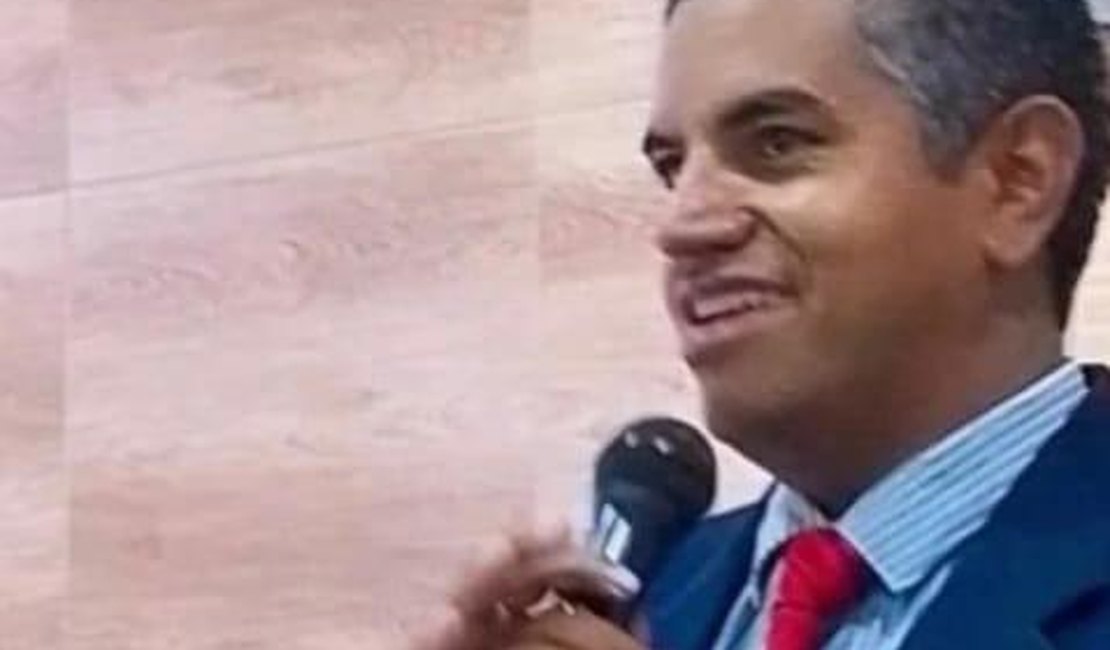 [Vídeo] Pastor de igreja de motorista assassinado fala sobre o caso durante culto