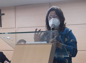 Criação de aplicativo solicitado por vereadora facilita acesso à informação sobre medicamentos