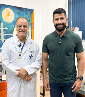 Deputado Fabio Costa entrega equipamentos ao Hospital Universitário em Maceió