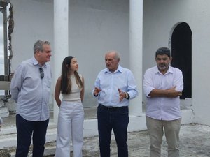 [Vídeo] Vice-governador visita Morro da Massaranduba e anuncia obra do Santuário da Santa Cruz