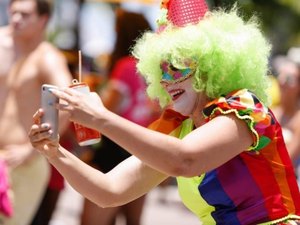 Governador Renan Filho prestigia desfile do Pinto da Madrugada