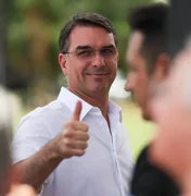 Flávio Bolsonaro diz que Zema seria “um grande vice” e afaga Tarcísio