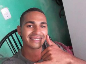 Transportador é assassinado a tiros em frente à residência, em Atalaia