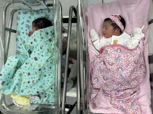 Mãe de relata emoção do nascimento de gêmeos no Hospital da Mulher