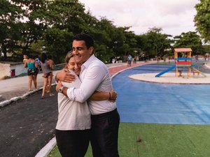Prefeito JHC leva dignidade aos moradores do Vergel do Lago