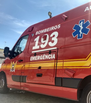 Jovem fica ferido após cair de moto no Bosque das Arapiracas