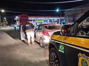 Dois homens foram presos pela PRF por receptação de veículo em União dos Palmares e Maceió