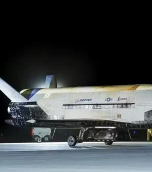 X-37B: Ônibus espacial secreto dos EUA retorna após 434 dias