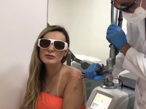 Andressa Urach faz remoção de tatuagens: 'Incomodam porque sou modelo'
