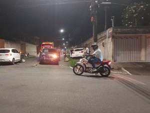 Colisão envolvendo três veículos deixa criança ferida em Arapiraca