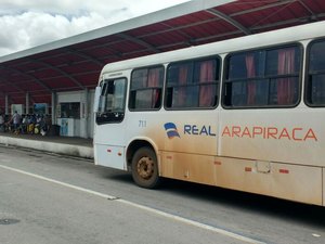 Criminosos se passam por passageiros a assaltam ônibus de Arapiraca