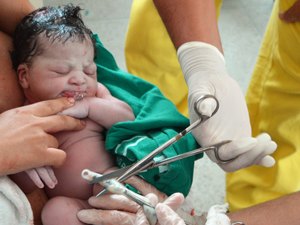 Cinco meses após inauguração, milésimo bebê nasce no Hospital da Mulher