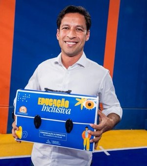 Prefeito Rodrigo Cunha entrega mais de cinco mil kits inéditos para crianças e estudantes atípicos