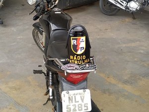 PM recupera moto roubada e devolve a proprietário em Arapiraca