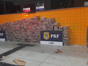 [Vídeo] PRF apreende mais de meia tonelada de cocaína no Sertão de Alagoas