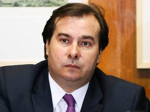 Maia diz que governo deve recompor base para que reformas avancem