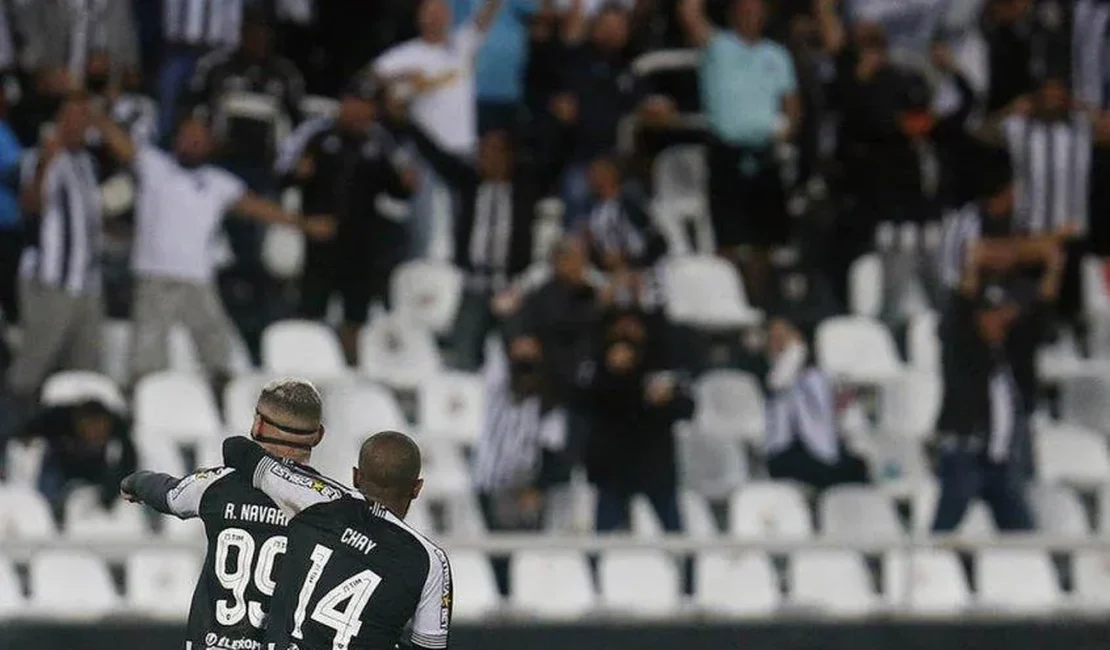 Energia da torcida faz diferença, Navarro é aclamado e Botafogo vai no ritmo para vitória de imposição