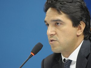 Ex-vice da Caixa diz que dez empresas lhe deram propina