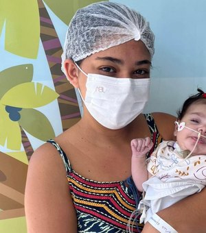 Bebê com cardiopatia toma banho de sol pela 1ª vez no Hospital da Criança