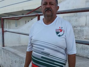 Com salários atrasados, jogadores do Salgueiro se unem por permanência na Série C