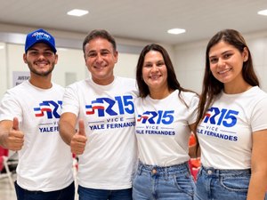 Yale Fernandes, candidato à vice-governador de Renan Filho, vota em Arapiraca