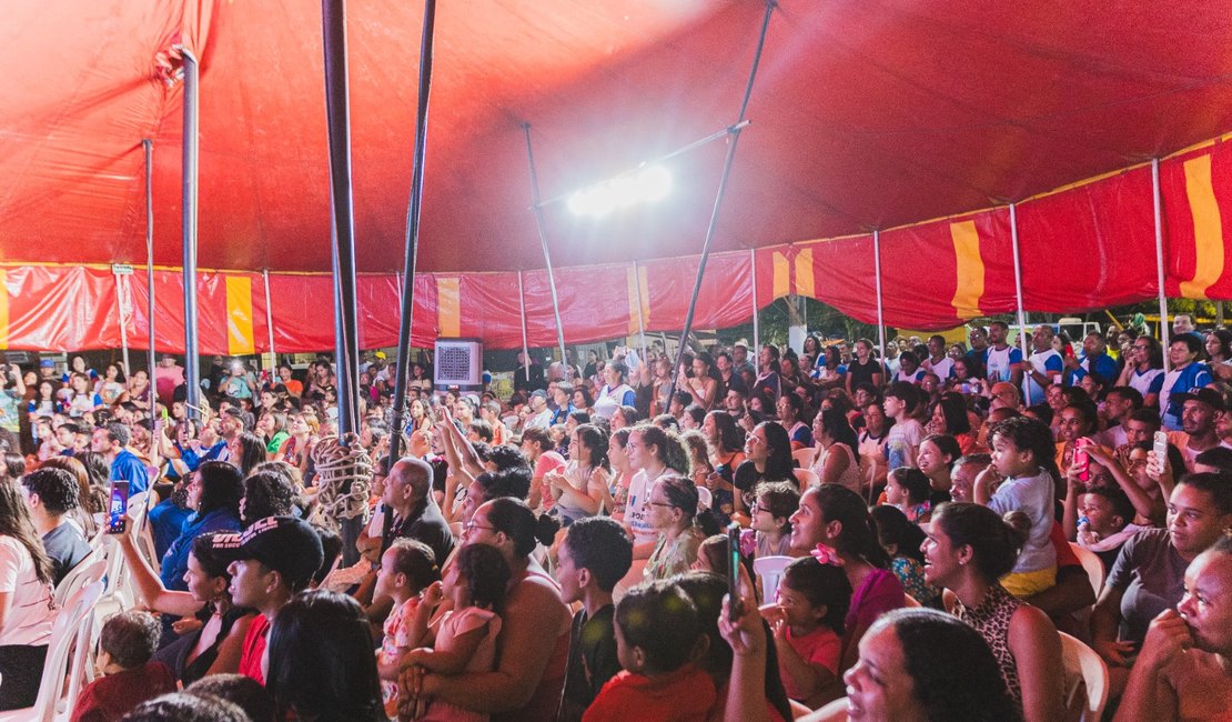 Cultura e diversão marcam abertura da Flijaça