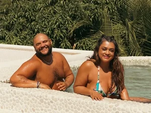 Gominho sugere que sentiu perfume de Preta Gil em cachoeira