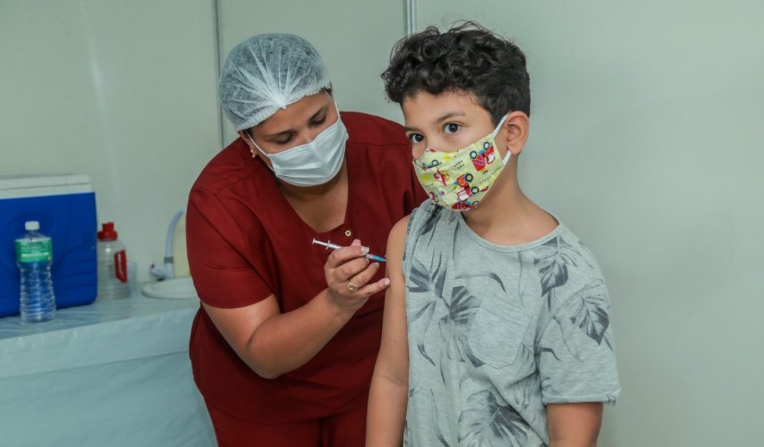 Mais de duas mil crianças já foram vacinadas contra Covid-19 em Penedo